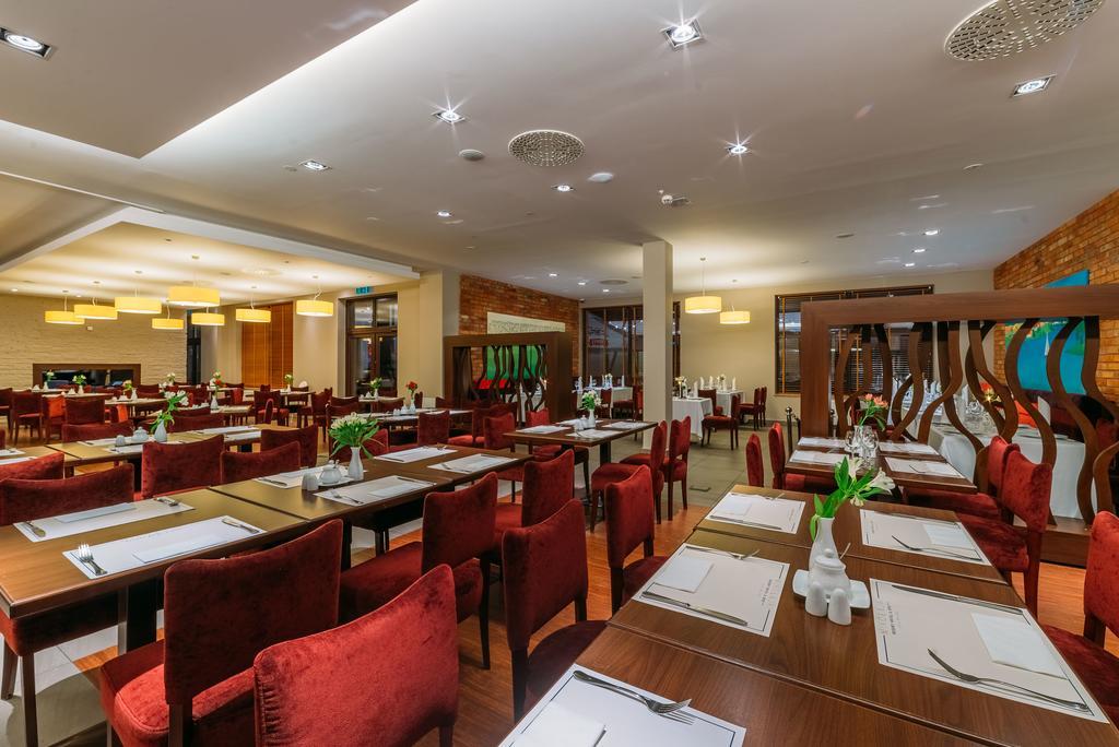 Mikolajki Resort Hotel & Spa Jora Wielka Екстериор снимка